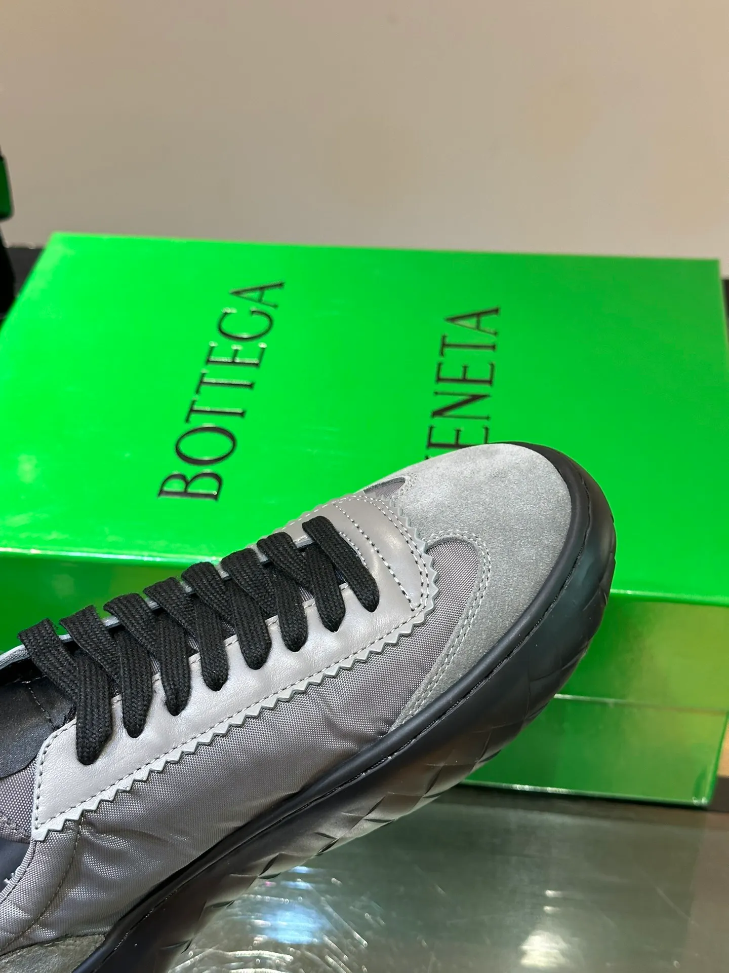 Factory price 438💰BV/Bottega Veneta🆕New men's moral training sneakers, made of Sneaker technology nylon and suede, inspired by retro basketball shoes, a new interpretation of classic sneakers, light, comfortable and breathable summer essentials, the soles are made of classic woven texture, super recognizable, nylon suede stitching, full of texture! Size: 38-44, (45 customized)